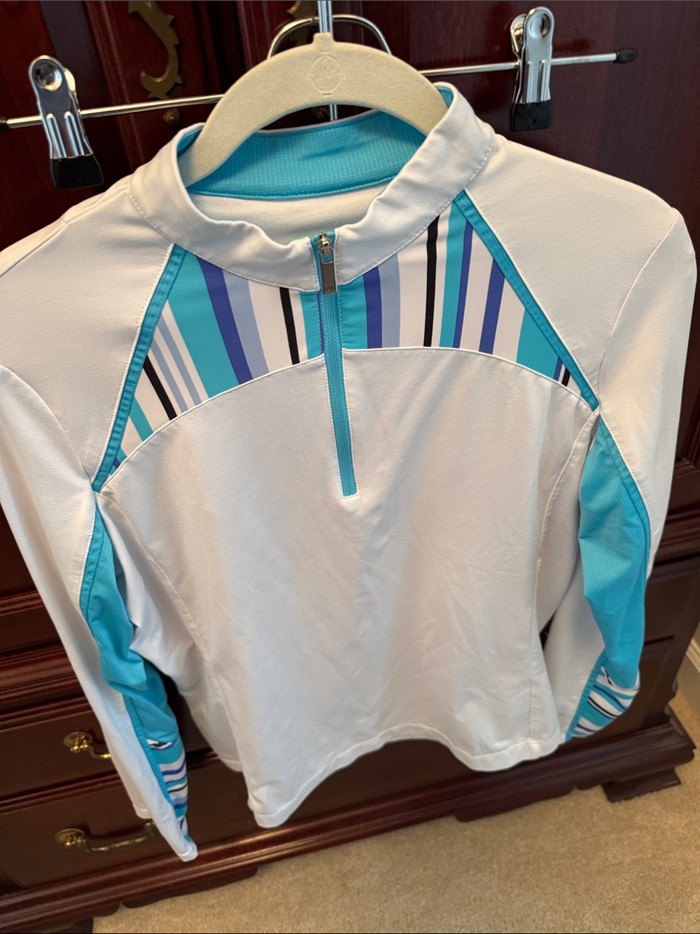 Tail White Top with Aqua Trim